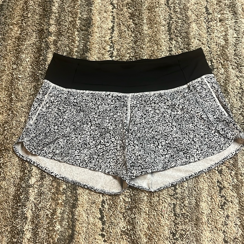Lululemon Black & White Daisy Speed Up Shorts